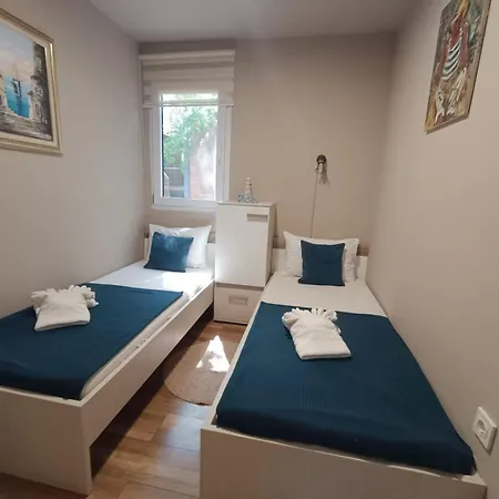 Dom wakacyjny Mobile Ivan *